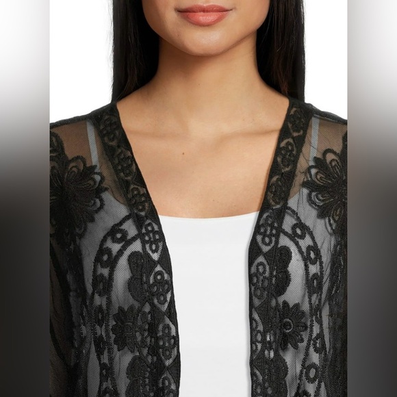 Time and Tru | Black Sheer Lace Kimono - Picture 3 of 11